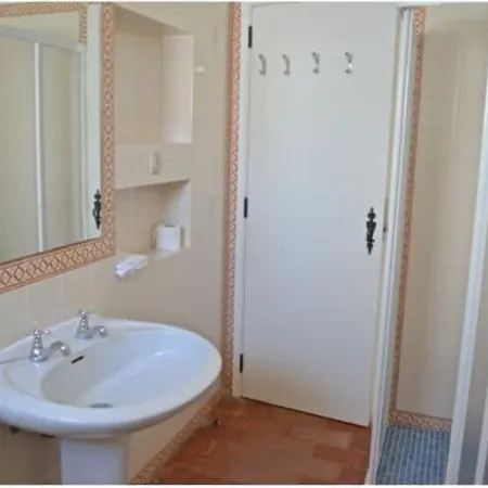 Townhouse With Terrace Within A Complex, Сasa de vacaciones