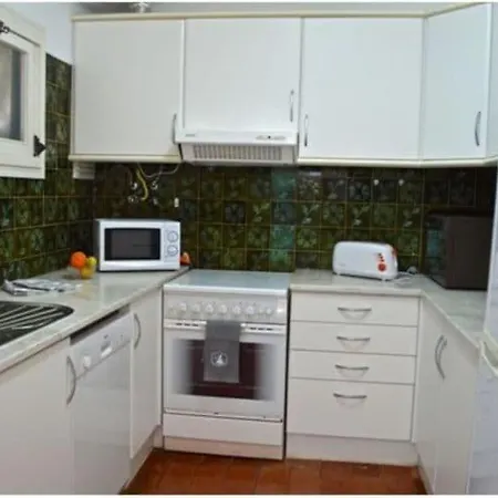 بيت للعطل Townhouse With Terrace Within A Complex, ألفور