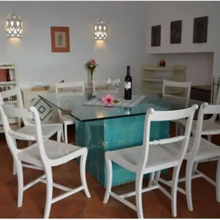 بيت للعطل Townhouse With Terrace Within A Complex, ألفور